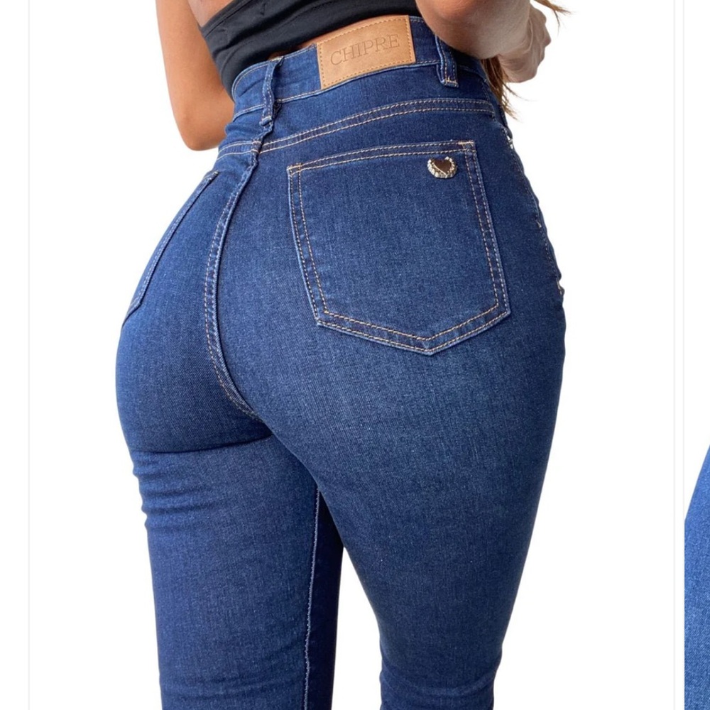 High Rise Dark Blue Chipre “Gunas” Jeans - Size 26